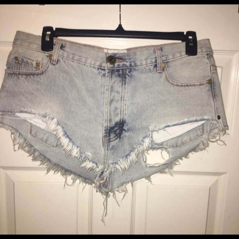One teaspoon shorts